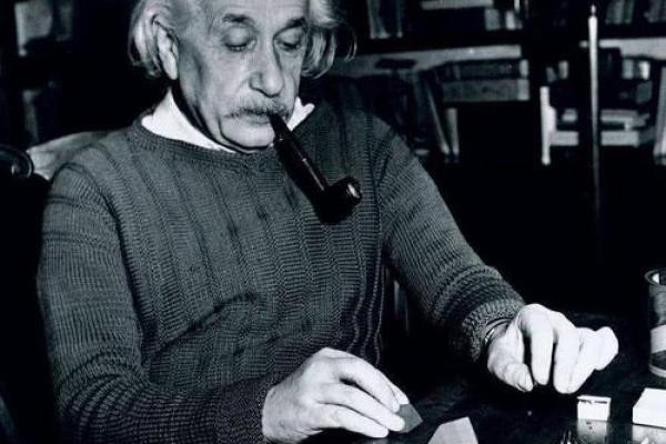 爱因斯坦紫薇斗数盘